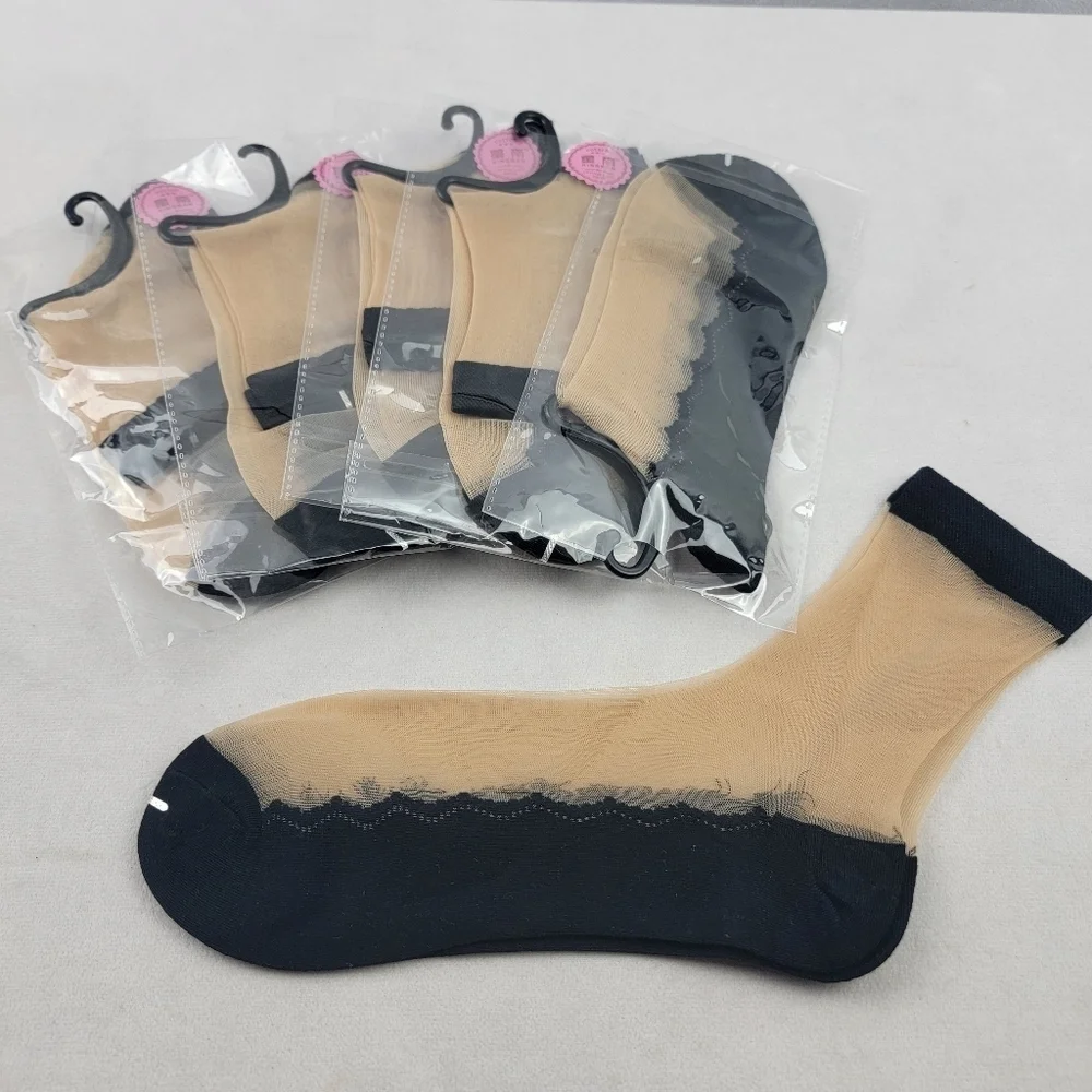 NWT‎ 6 pack sheer black bottom and cuff sockets one size